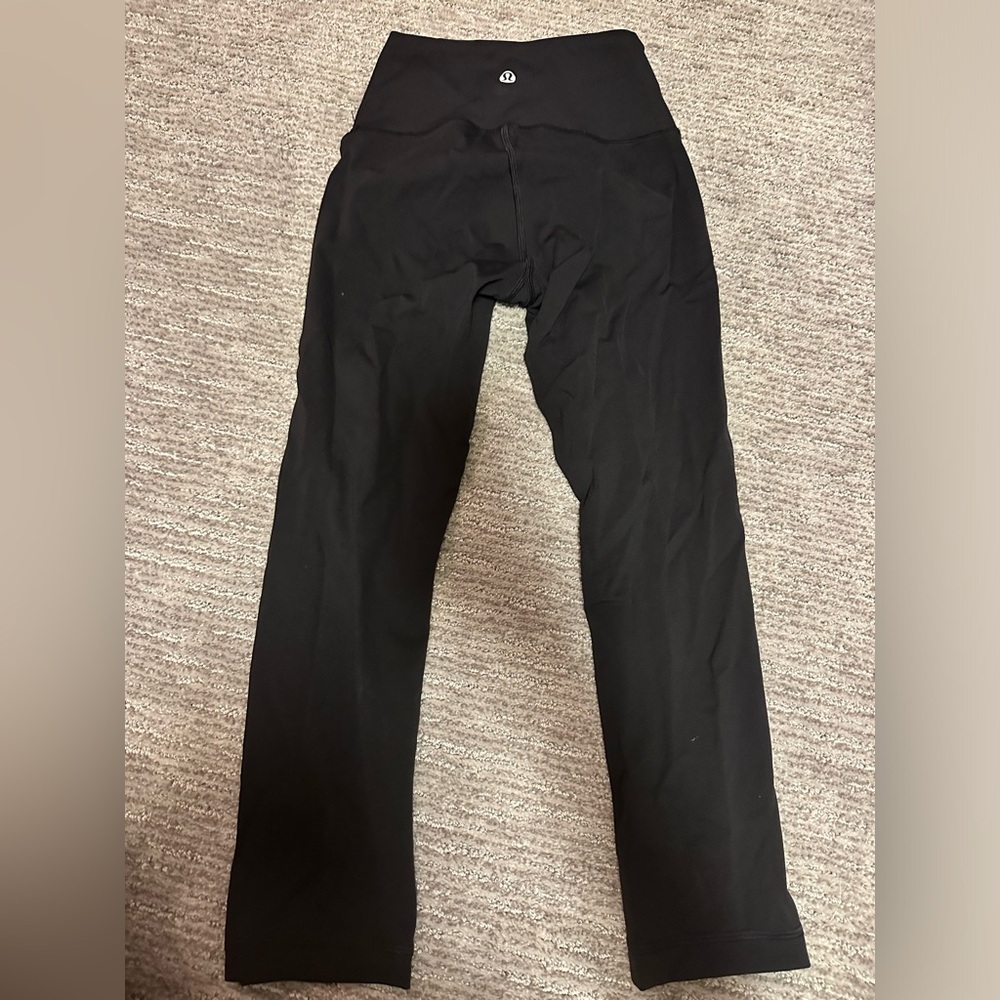 Lululemon size 2 wunder under EUC 21inch inseam